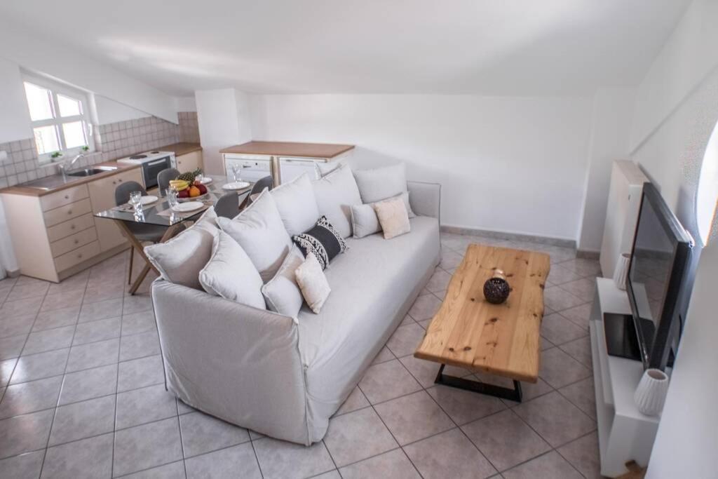 Villa Ventus, 40Sqm Private Pool & Hot Tub! Ρουσσοσπίτι Εξωτερικό φωτογραφία