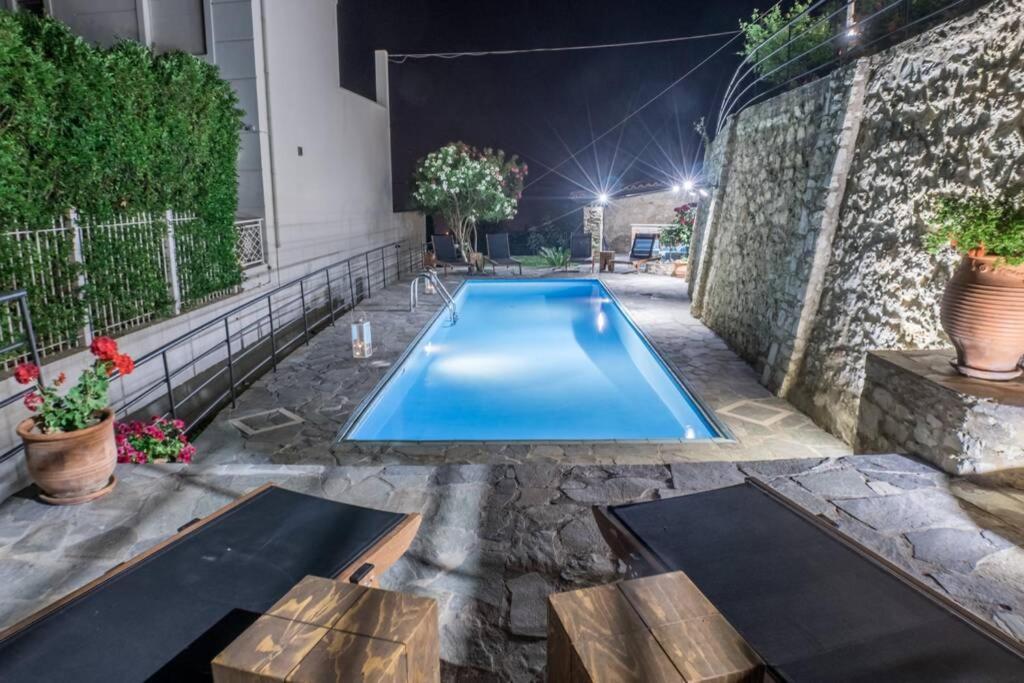 Villa Ventus, 40Sqm Private Pool & Hot Tub! Ρουσσοσπίτι Εξωτερικό φωτογραφία